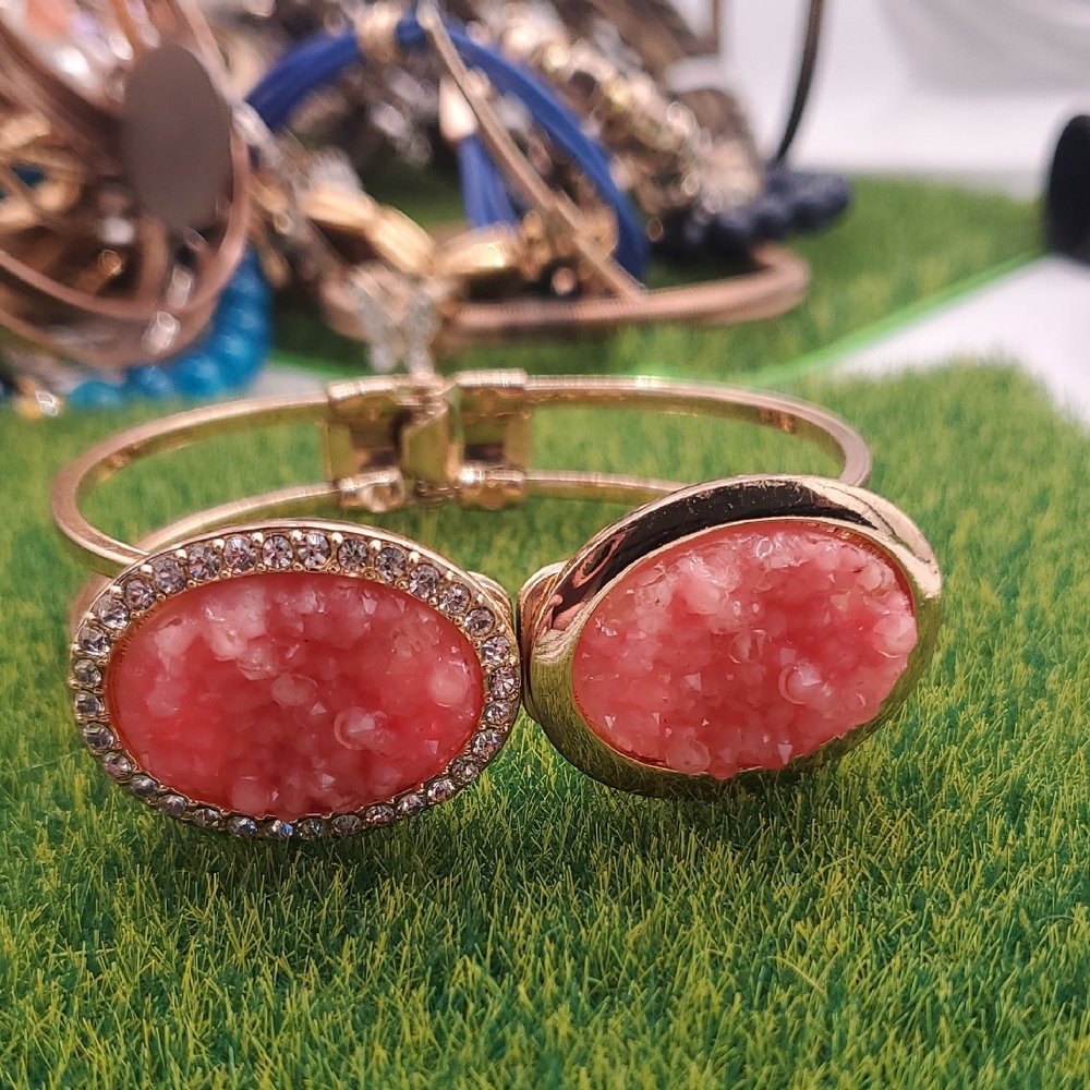Elegant Pink And Orange Geode  Stone Gold Tone Hinge Bracelet